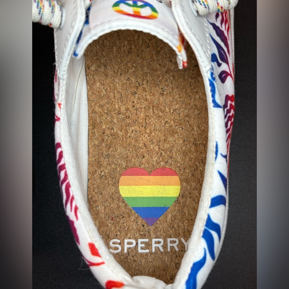Sperry Pride Rainbow Leaf Print Lace Up Sneakers Women’s size 8 - Picture 7 of 8